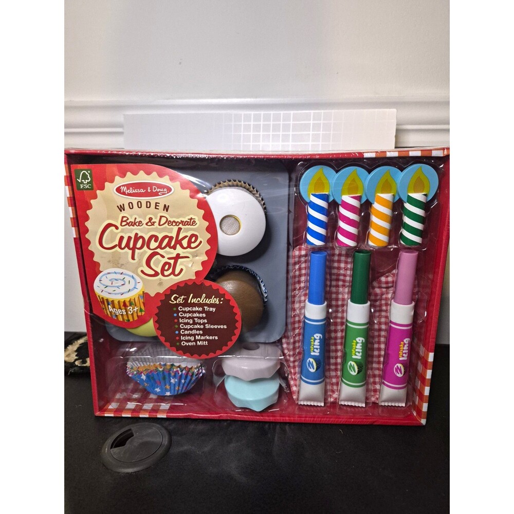 Melissa & Doug Wooden Bake & Decorate Cupcake Set Pretend Play Toy